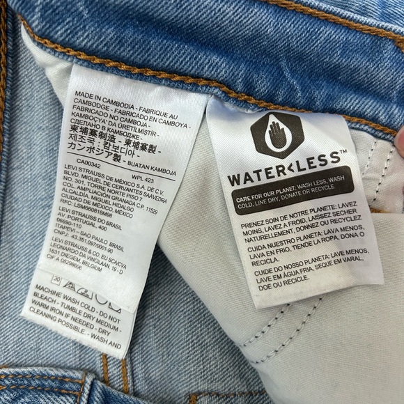 Button fly Levi’s wedgie jeans - Picture 3 of 3